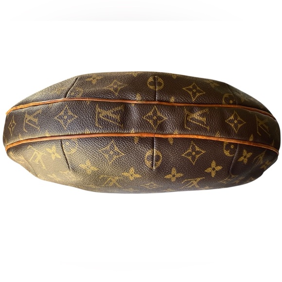 🟤⚜️🟤ICONIC BAG LOUIS VUITTON CROISSANT GM AUTH🟤⚜️🟤SALEEE✅BLACK FRIDAY ✅🤩🥳 - Picture 5 of 17